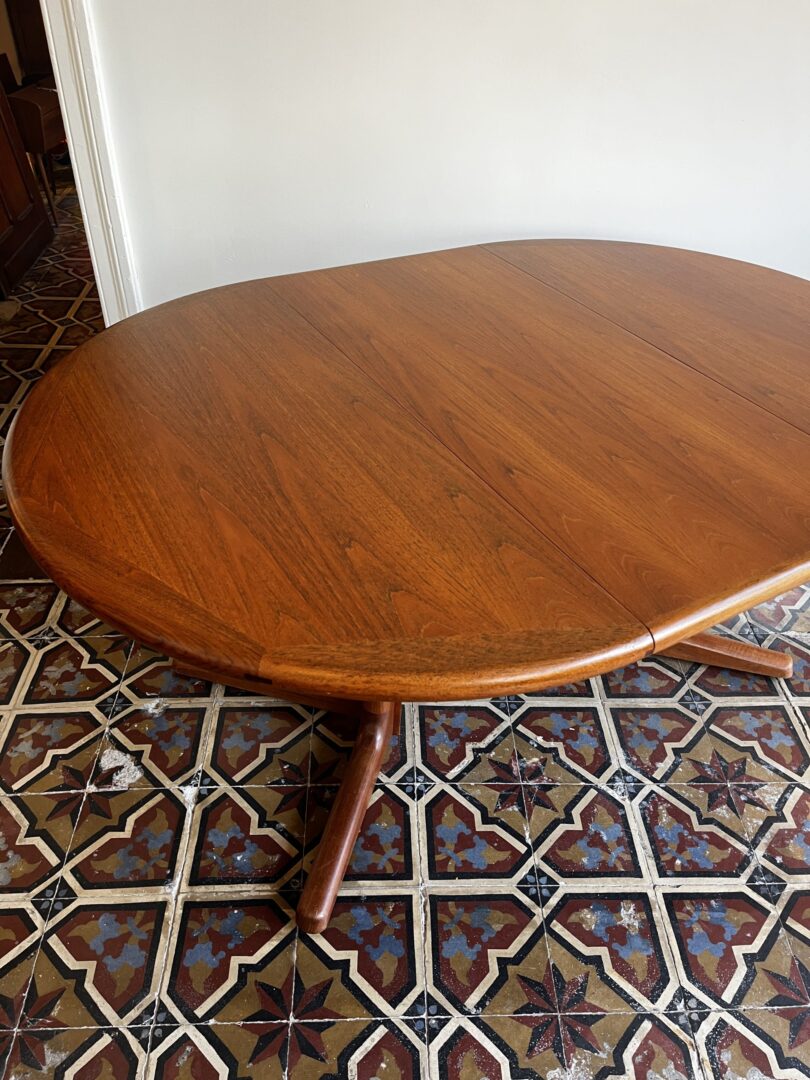 Ronde Deense eettafel - Dyrlund, 2x verlengbaar