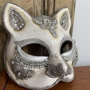 Venetian silver macramé 🏵 cat mask