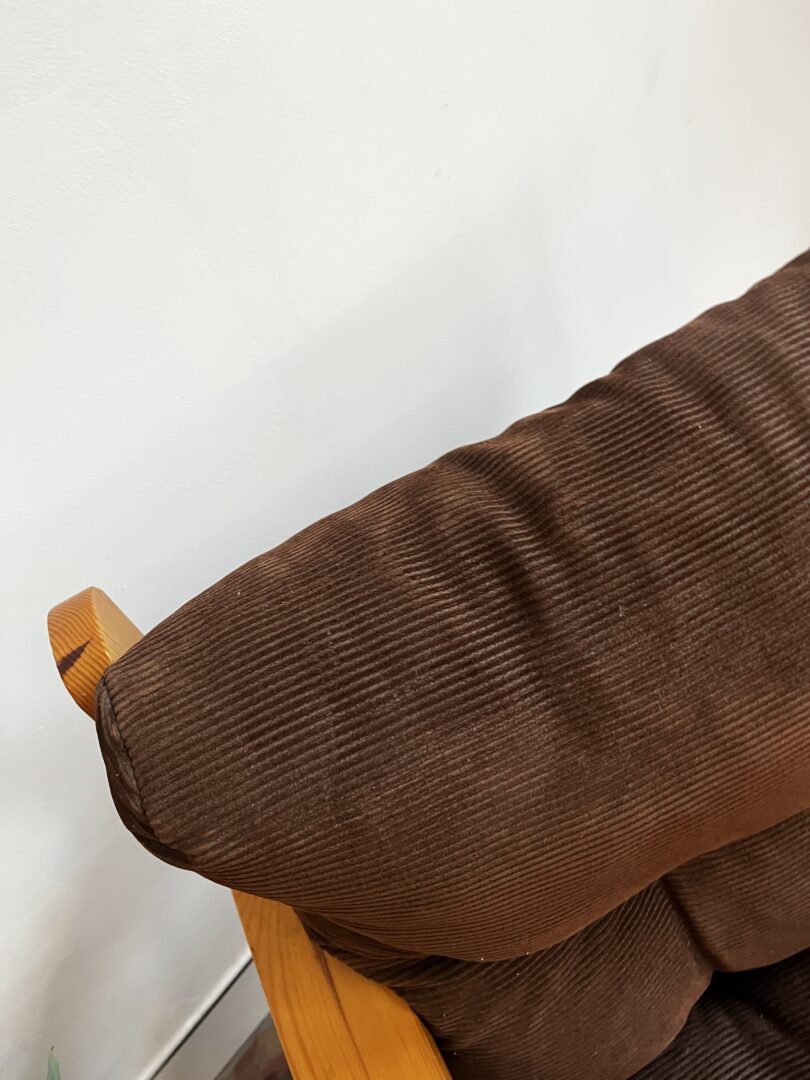 Vintage fauteuil - corduroy & pine